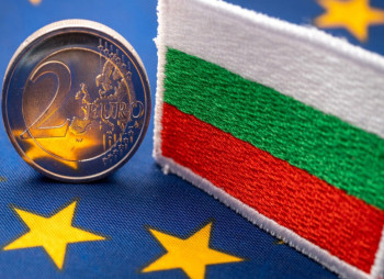 Болгария продает облигации на €3,2 млрд после решения о вступлении в еврозону