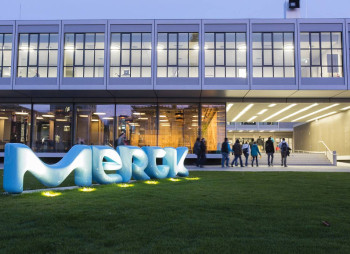 Американская Merck привлекает $700 млн от инвестфонда Blackstone для разработки противораковой терапии