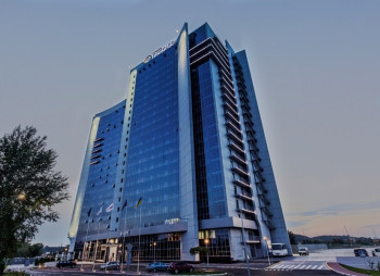 Ощадбанк сдал в лизинг Ramada и БЦ Европа за 797,7 млн грн