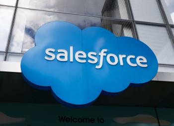 Salesforce обещает инвестировать $1 млрд в течение пяти лет в развитие ИИ в Сингапуре