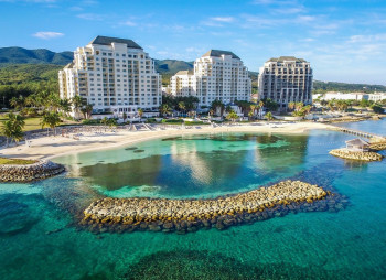 Hyatt купує Playa Hotels за $2,6 млрд і розширюється на Карибах