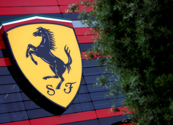 Семья Аньелли продает долю в Ferrari стоимостью €3 млрд 