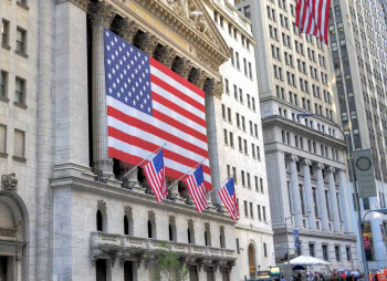 Иностранные инвесторы сбросили акции США на сумму $6,5 млрд за неделю