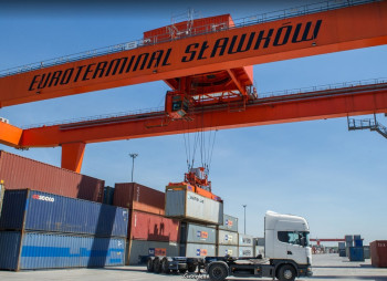 Польша намерена построить крупнейший логистический хаб в ЕС для обработки грузов в Украину
