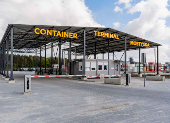 Modern Covered Warehouse Launched at Ukraine–Poland Border with 100 000+ Ton Capacity