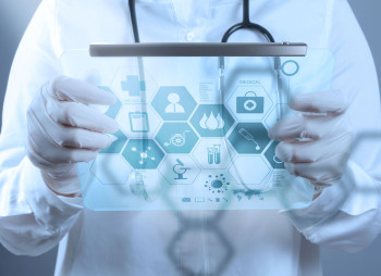 Максим Криппа инвестировал в health-tech и стал совладельцем клиники Age Management System