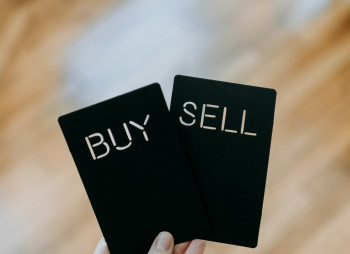 Чому у 2026 році власники продають бізнеси в Україні, а інвестори — купують