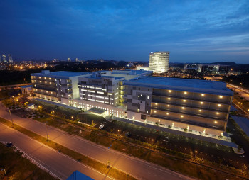 Сингапурский оператор дата-центров Bridge Data планирует инвестировать до $3,9 млрд в технологии ИИ