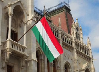 Венгрия впервые после смены власти разместила евробонды на €3 млрд