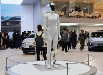 Китайська XPeng залучила понад $900 млн на розвиток гуманоїдних роботів і Physical AI