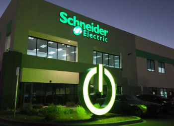 Французька Schneider Electric купить американського розробника ПЗ PTC за $20 млрд