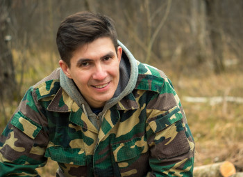 «Работай много, привлекай профессионалов, изучай и добьешься успеха!» - Антон Вокруг