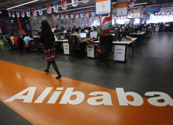 Alibaba оценивает мессенджер Snapchat в $10 млрд.