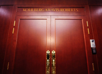 Инвесткомпания KKR может объединится с японским фондом INCJ