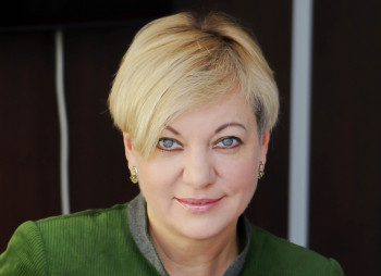 Валерия Гонтарева видит яркий свет в конце тоннеля для Украины