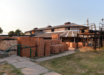 Кирпичный завод на трассе Киев-Одесса