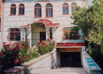 Роскошный 3-х уровневый особняк вблизи Черного моря