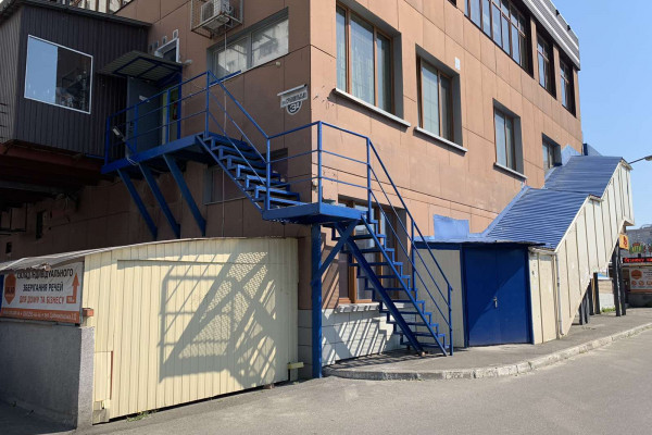 Sale of real estate for a rental business in Kyiv