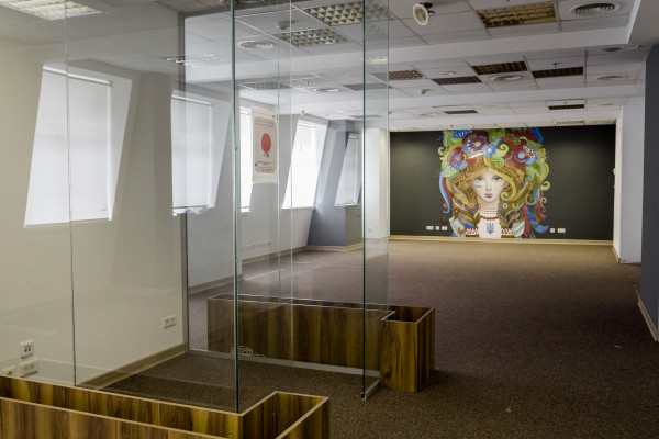 Торгово-офисный центр в Киеве на Подоле