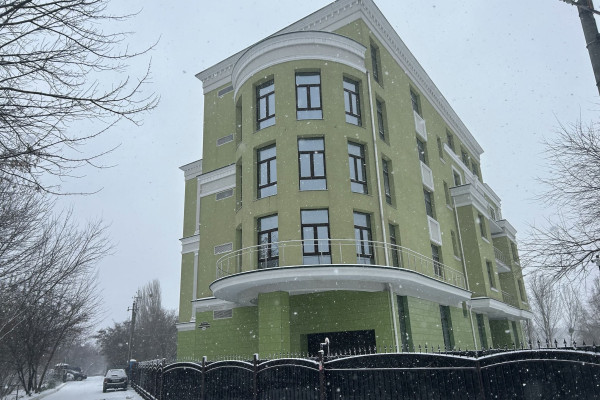 Продажа административного здания 4 000 кв.м. с видом на реку Днепр в Киеве