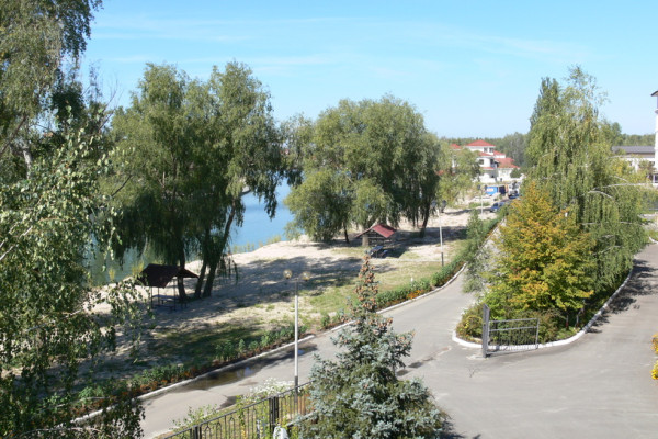 Продажа гостиницы под различные проекты развития в Конча-Заспе