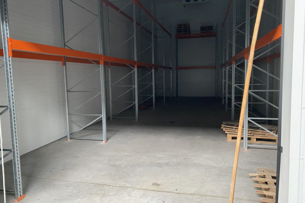 Продаж промислово-складського комплексу 4 365 м2 в 20 км від Києва