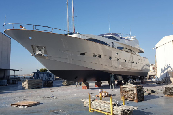 Продажа верфи по ремонту и техническому обслуживанию яхт в Аликанте (Испания)