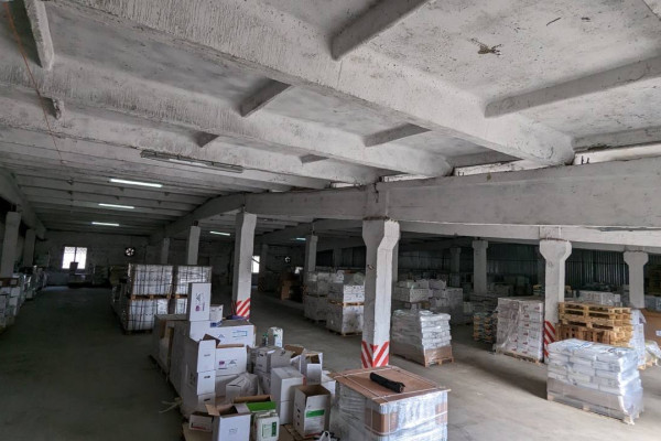 Warehouse complex with an office of 2270 m2, Chernivtsi for sale