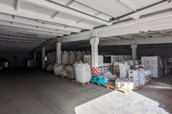Warehouse complex with an office of 2270 m2, Chernivtsi for sale
