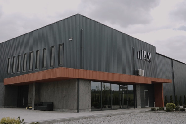 Продаж виробничо-складського комплексу 3458 м² біля м. Чернівці