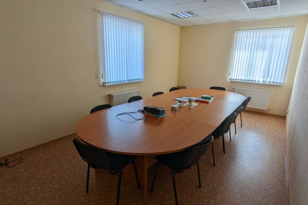 Warehouse complex with an office of 2270 m2, Chernivtsi for sale