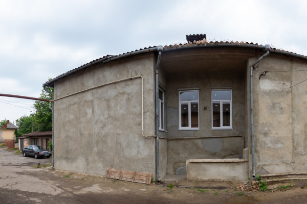 Продається група комерційних приміщень 4690 м2 у м. Чернівці біля залізничного вокзалу