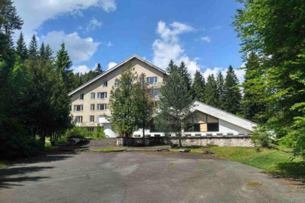 Продажа базы отдыха "Форель" под реконструкцию / редевелопмент в Закарпатье