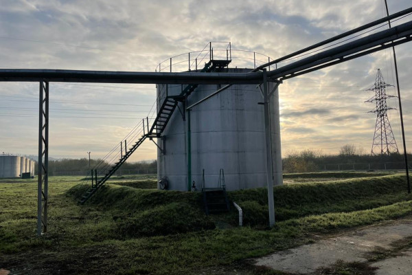Oil refinery complex for storage and processing of petroleum products (Western Ukraine) for sale