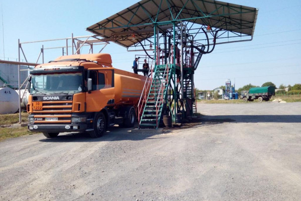 Oil refinery complex for storage and processing of petroleum products (Western Ukraine) for sale