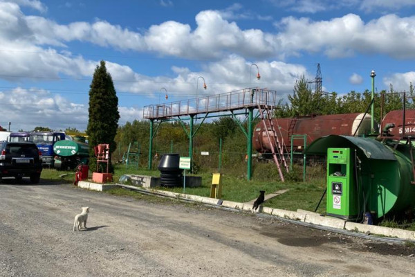 Oil refinery complex for storage and processing of petroleum products (Western Ukraine) for sale