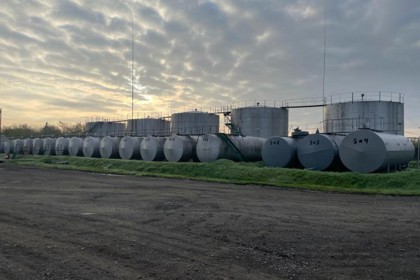 Oil refinery complex for storage and processing of petroleum products (Western Ukraine) for sale