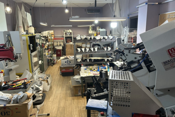 Продажа бизнеса по производству обуви, сумок и аксессуаров в Киеве