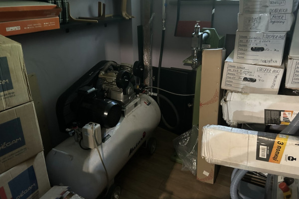 Продажа бизнеса по производству обуви, сумок и аксессуаров в Киеве