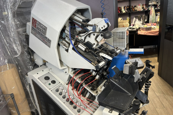 Продажа бизнеса по производству обуви, сумок и аксессуаров в Киеве