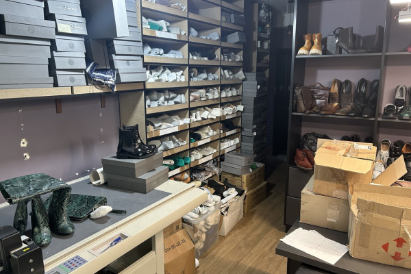 Продажа бизнеса по производству обуви, сумок и аксессуаров в Киеве