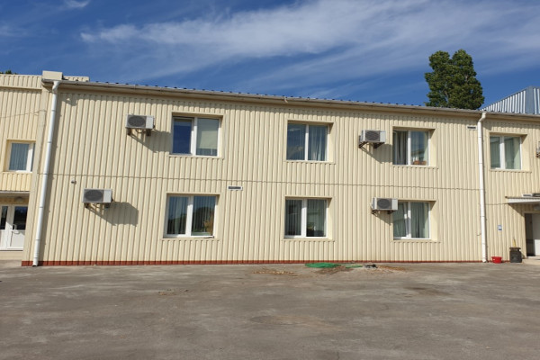 Продажа складов и производственных помещений с офисом 4056 м2 и участком 2,2 га, г. Одесса