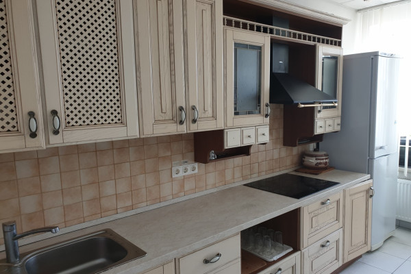 Продажа складов и производственных помещений с офисом 4056 м2 и участком 2,2 га, г. Одесса