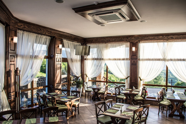 Hotel "Synevyrskiy Pereval" in Transcarpathia for sale