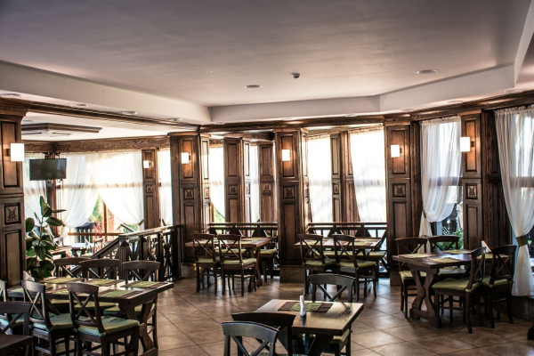 Hotel "Synevyrskiy Pereval" in Transcarpathia for sale