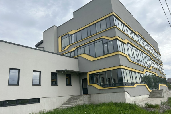 Продаж коммерційної нерухомості промислового призначення 6000 м2 біля Києва