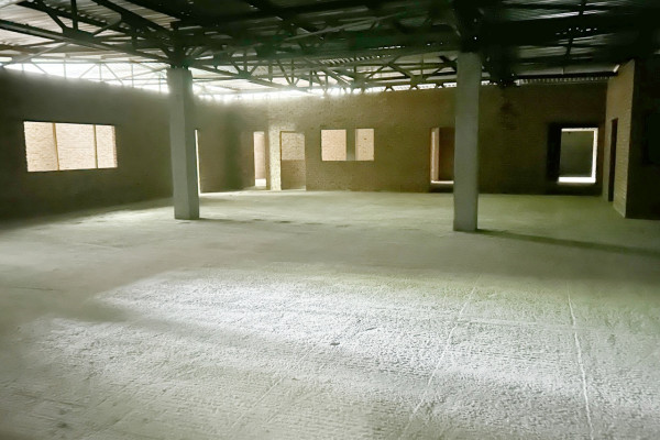 Продаж коммерційної нерухомості промислового призначення 6000 м2 біля Києва