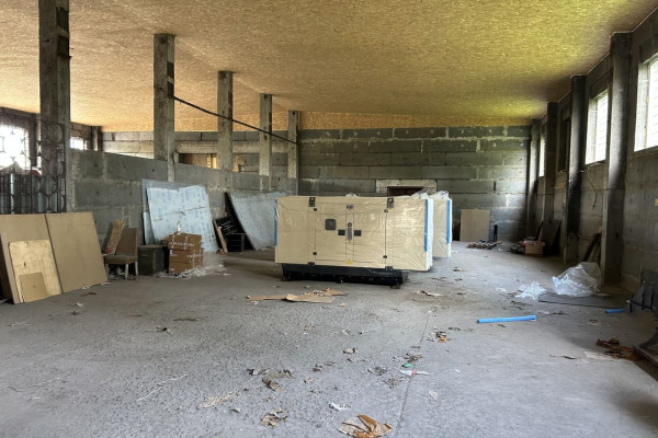 Продаж виробничого комплексу 2250 м2 з ділянкою 1,5 га у м. Українка, Обухівський район