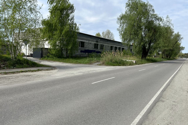 Продаж виробничого комплексу 2250 м2 з ділянкою 1,5 га у м. Українка, Обухівський район