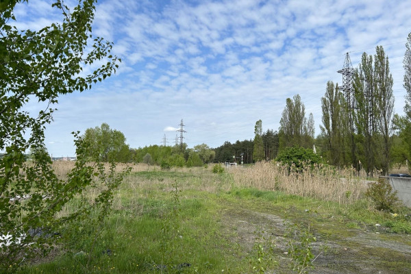 Продаж виробничого комплексу 2250 м2 з ділянкою 1,5 га у м. Українка, Обухівський район